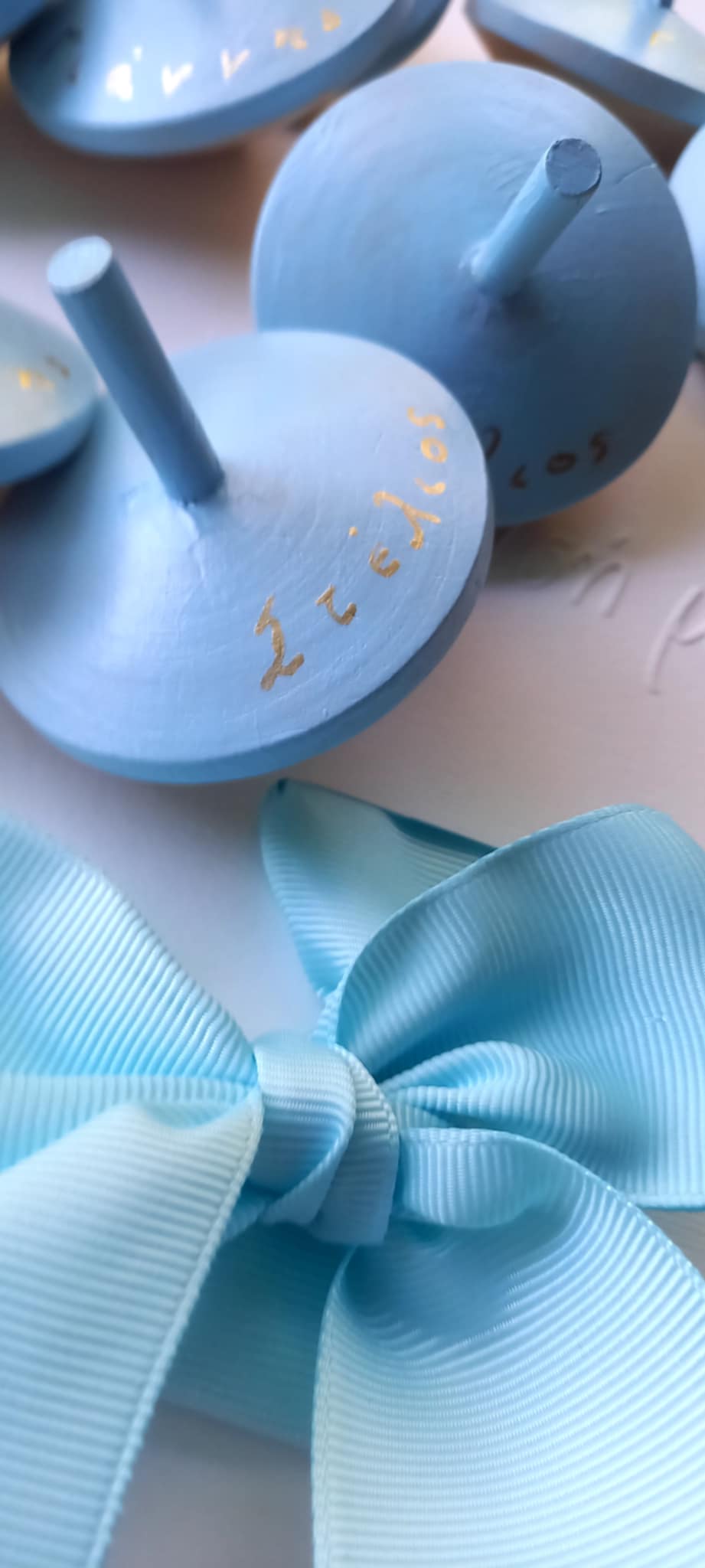 Χειροποίητη μπομπονιέρα - σβούρα με όνομα