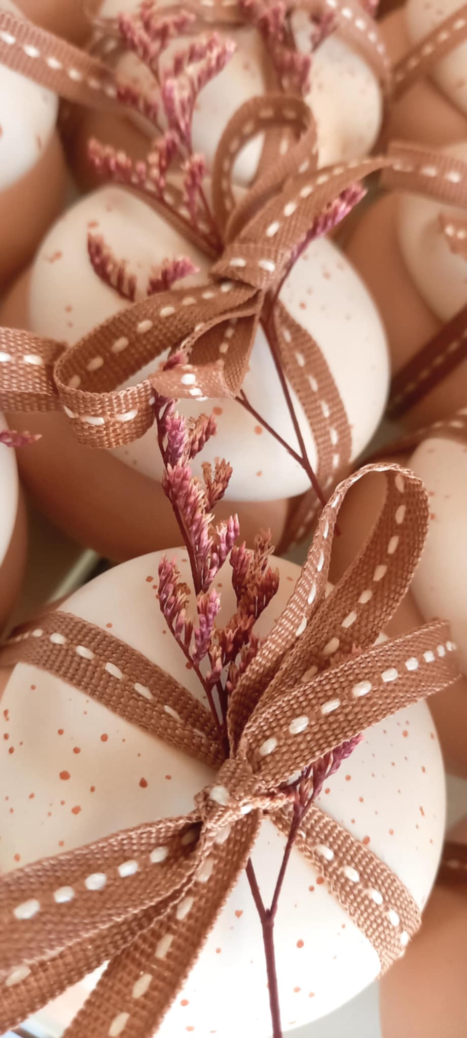 Μπομπονιέρα βάπτισης μπιζουτιέρα με αποξηραμένο λουλούδι