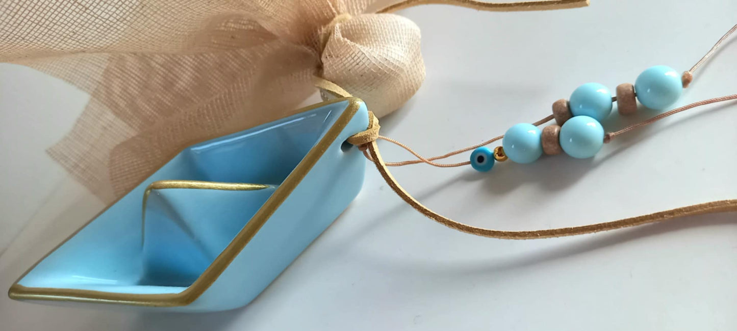 Μπομπονιέρα βάπτισης κεραμικό καράβι με χάντρες