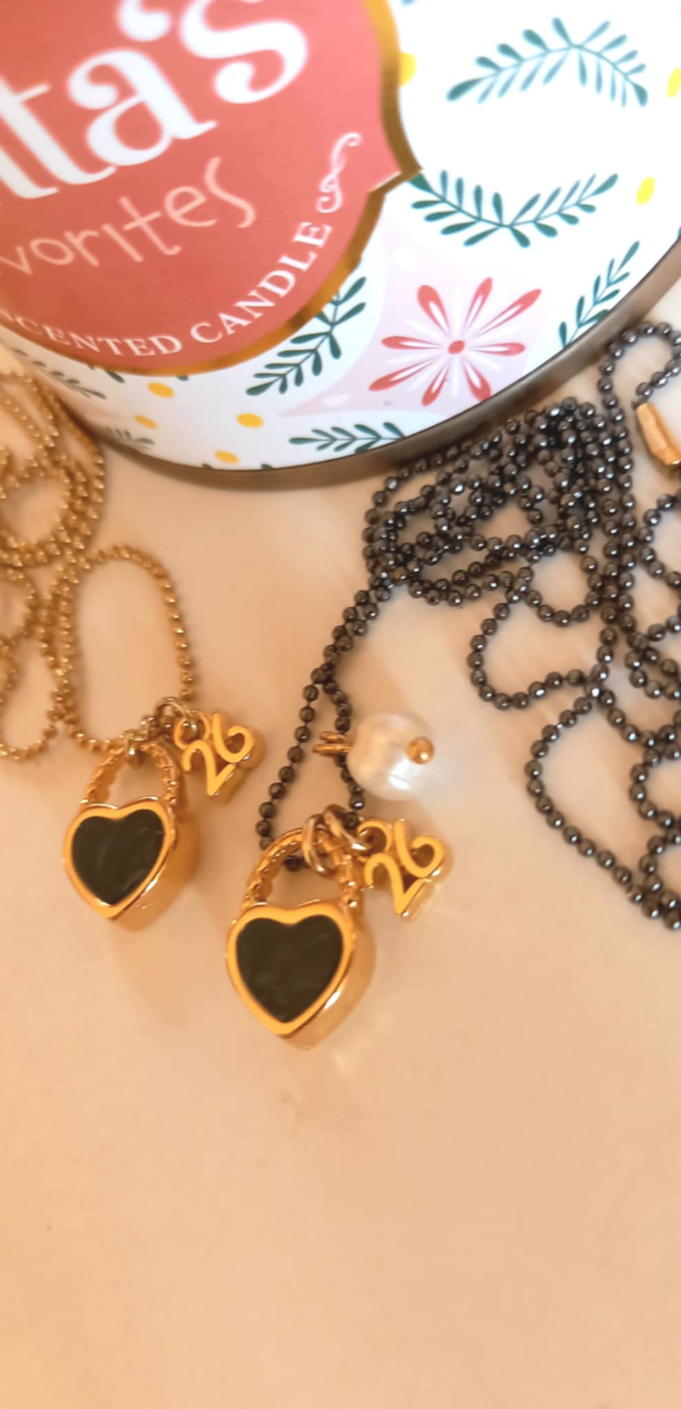 Κολιέ - γούρι με καρδιά και μοτίφ "26"