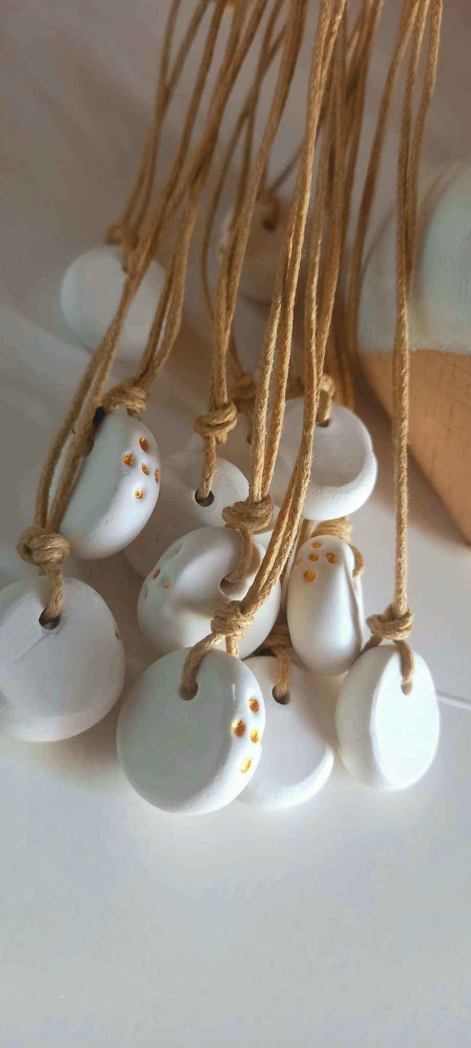 Μαρτυρικό για το λαιμό με υφή πορσελάνης