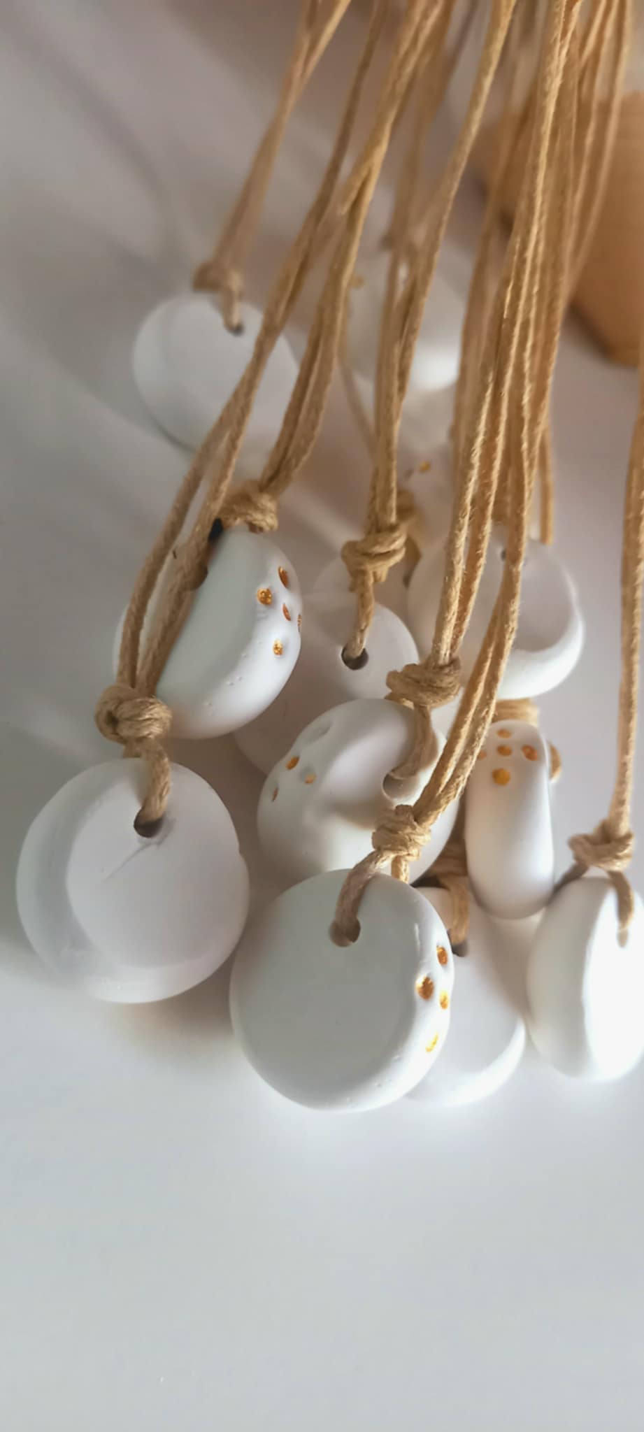 Μαρτυρικό για το λαιμό με υφή πορσελάνης