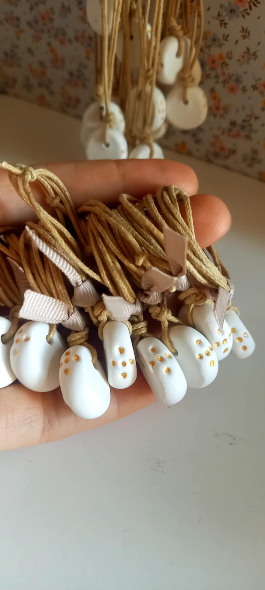 Μαρτυρικό για το λαιμό με υφή πορσελάνης