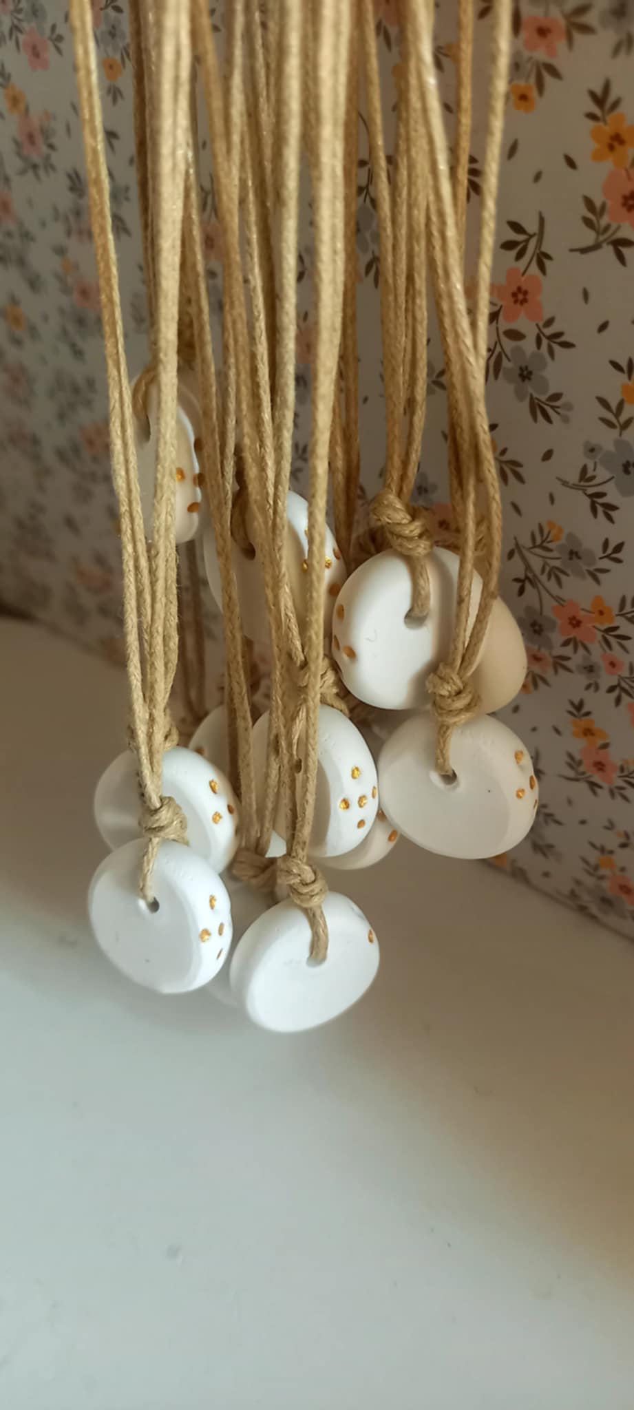 Μαρτυρικό για το λαιμό με υφή πορσελάνης