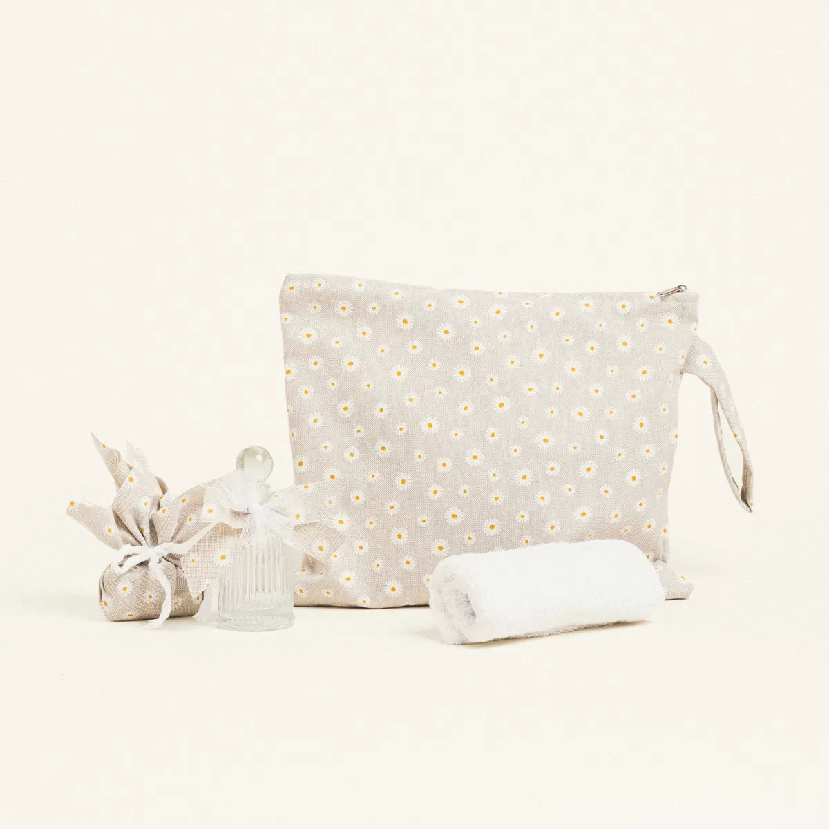 Σετ βάπτισης με μικρές μαργαρίτες