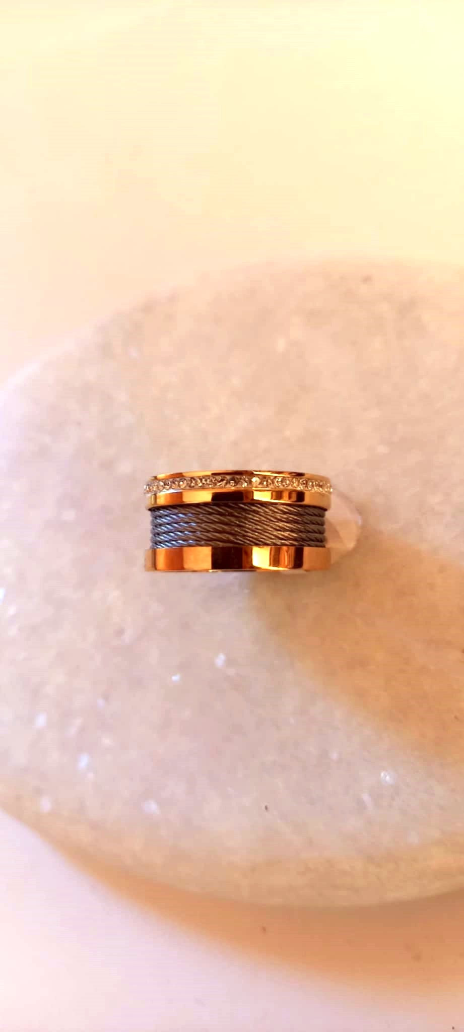 Δαχτυλίδι από ατσάλι σε τριχρωμία