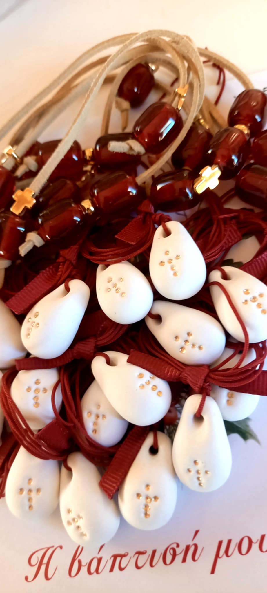 Μαρτυρικό για το λαιμό με υφή πορσελάνης