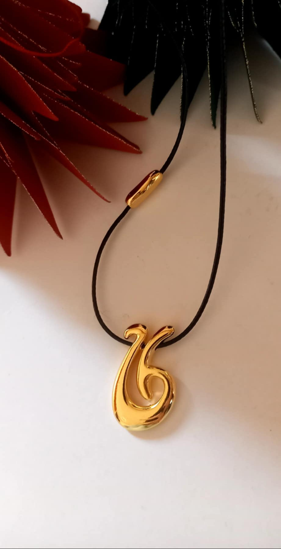 Κολιέ - γούρι με μοτίφ "26" και συνδετικό στοιχείο