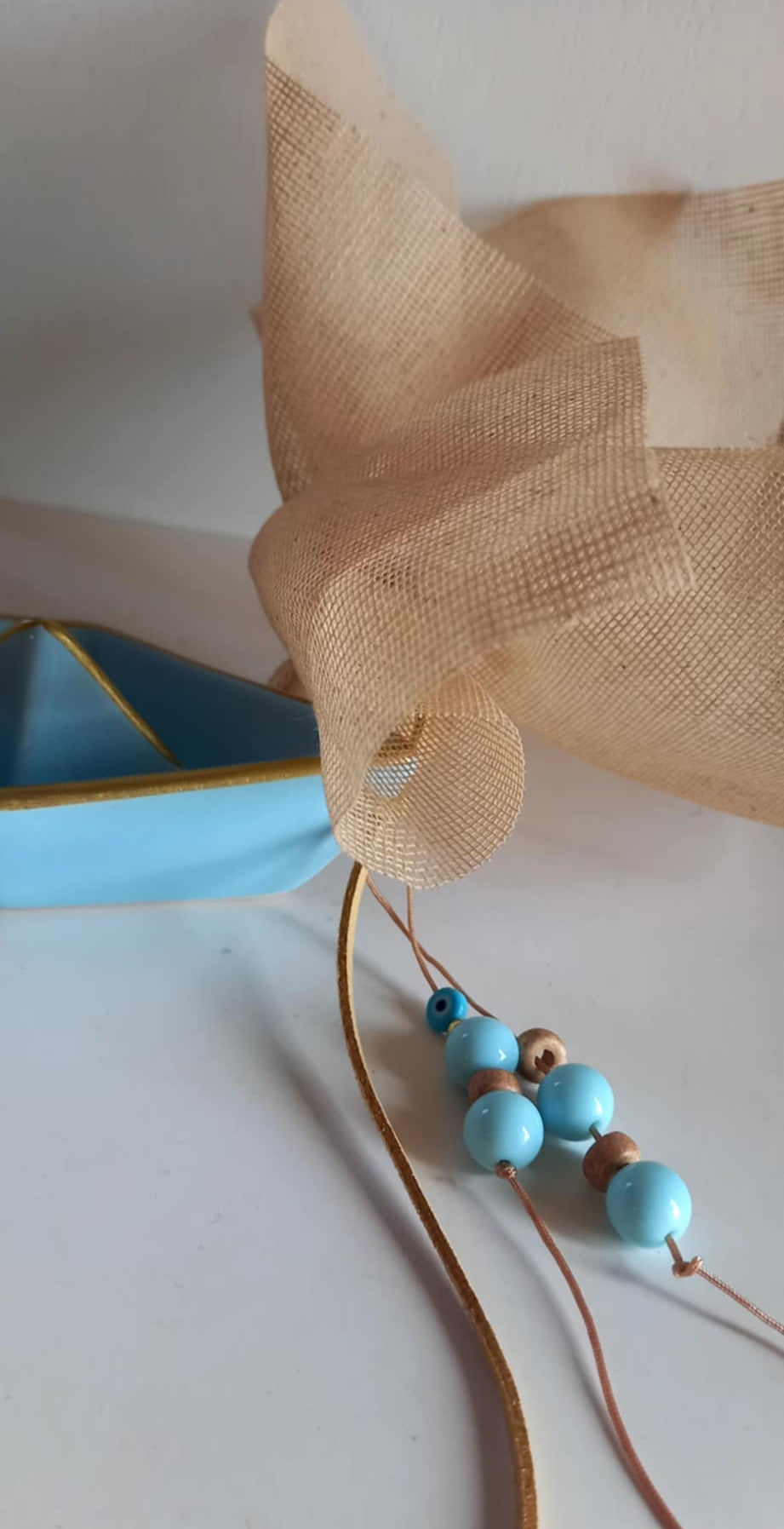 Μπομπονιέρα βάπτισης κεραμικό καράβι με χάντρες