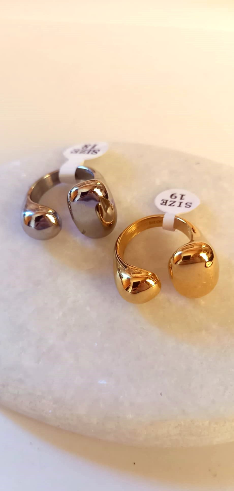 Ατσάλινο δαχτυλίδι σε δύο χρώματα