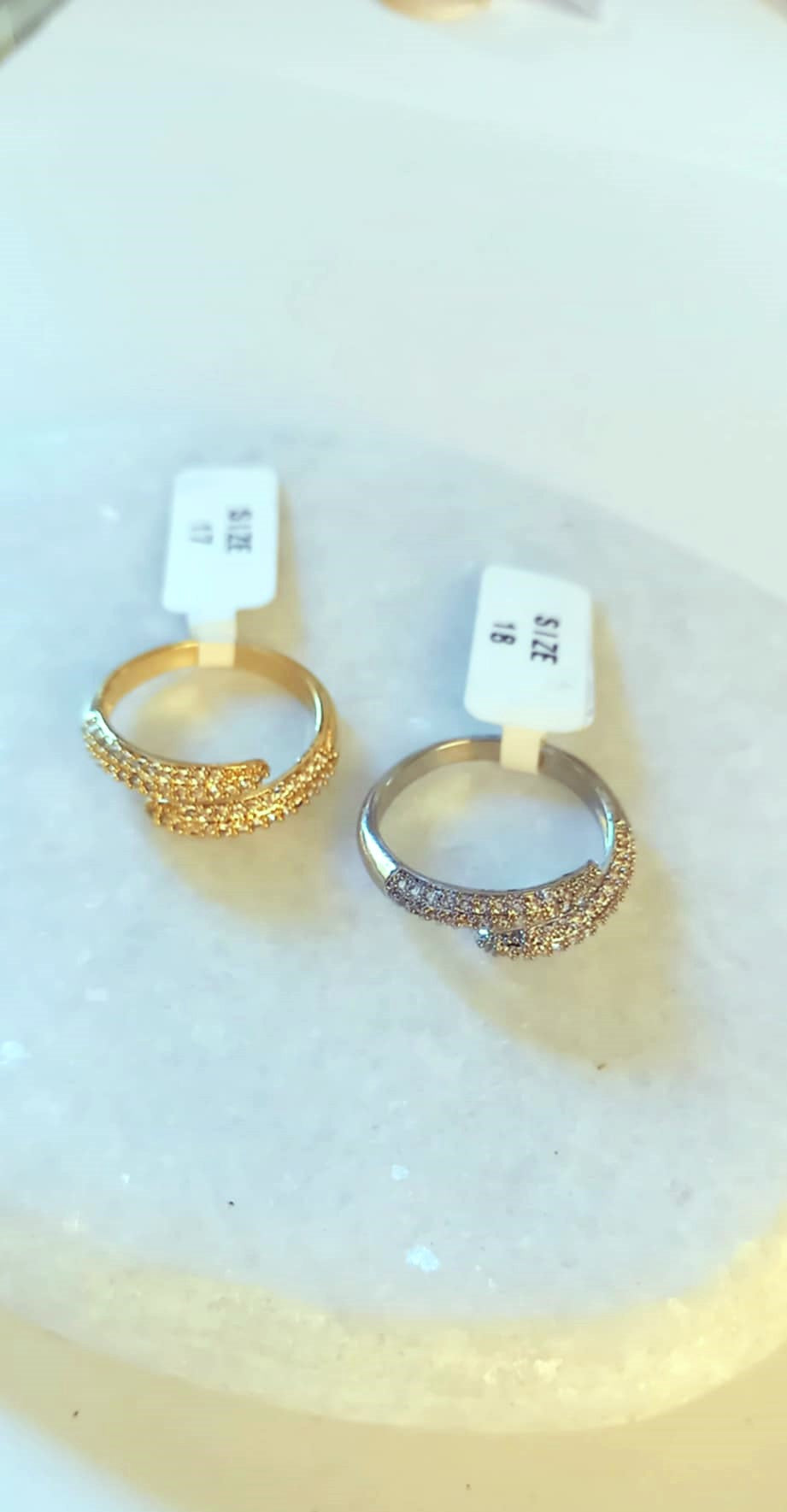 Δαχτυλίδι από ατσάλι με ζιργκόν