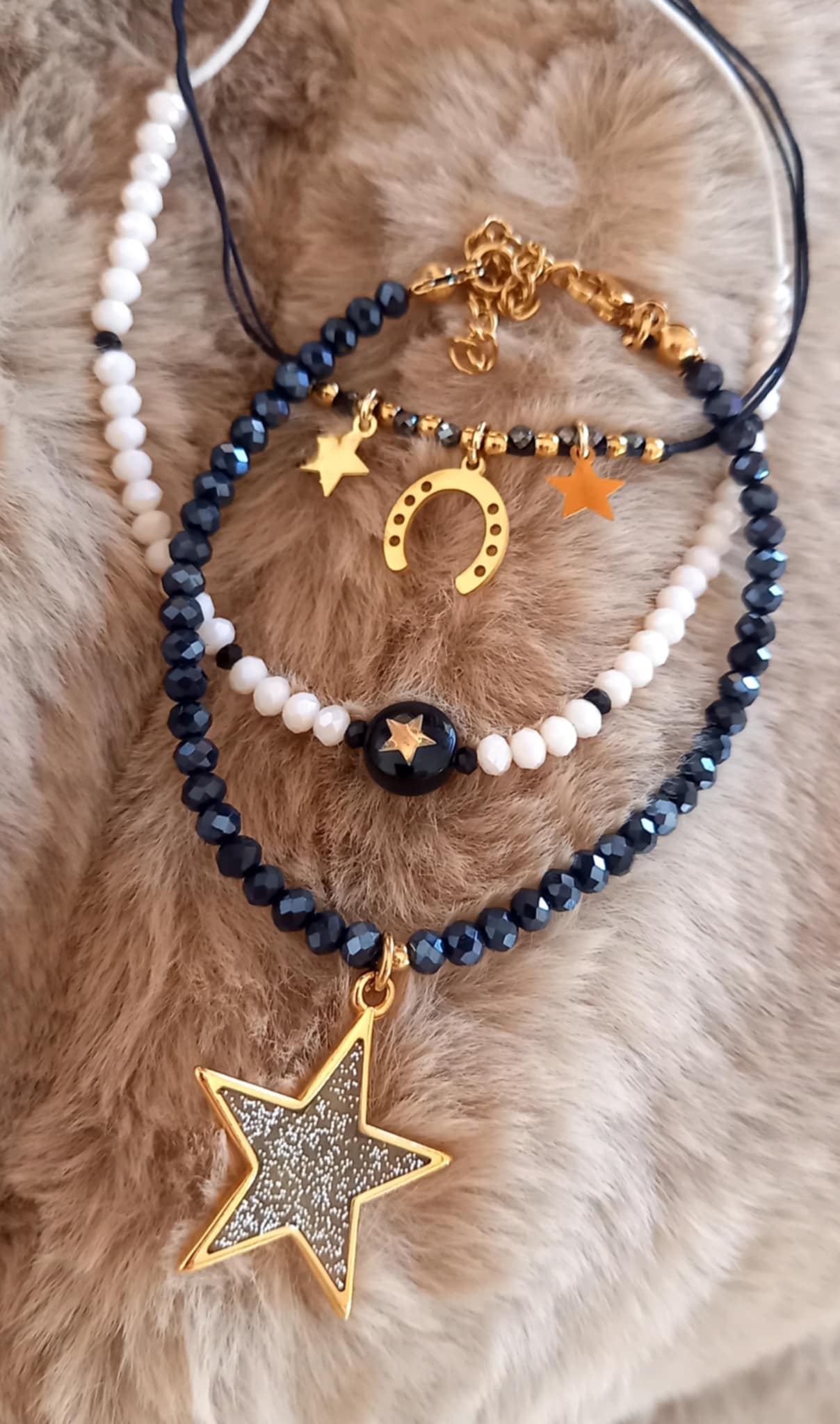 Βραχιόλι με πέτρες και μοτίφ με αστέρι