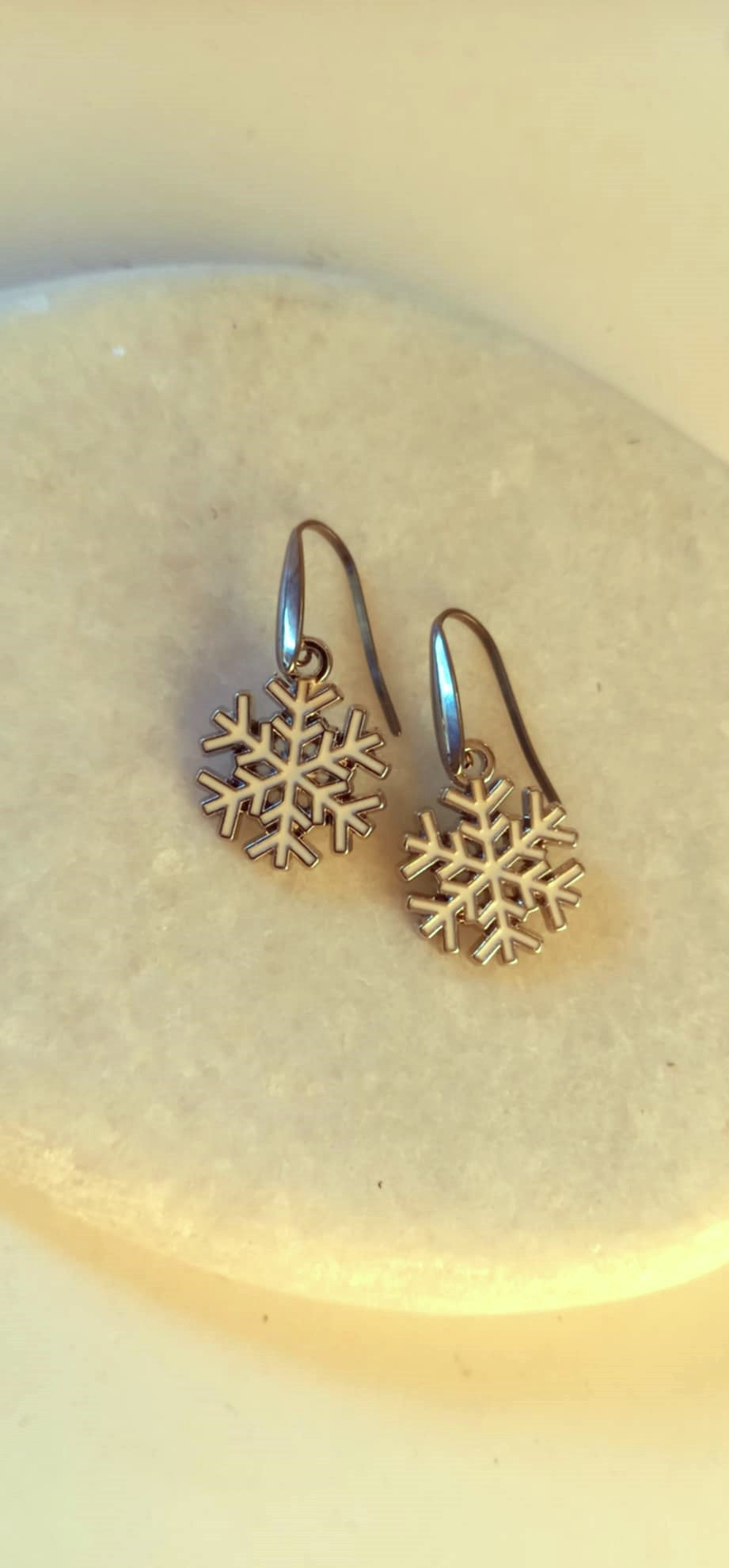 Σκουλαρίκια από ατσάλι με μοτίφ χιονονιφάδα