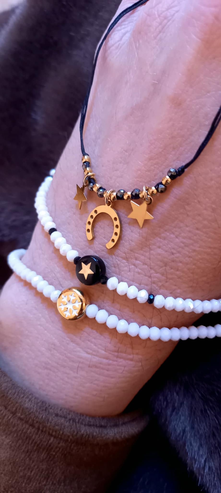Βραχιόλι με πέτρες και μοτίφ με αστέρι