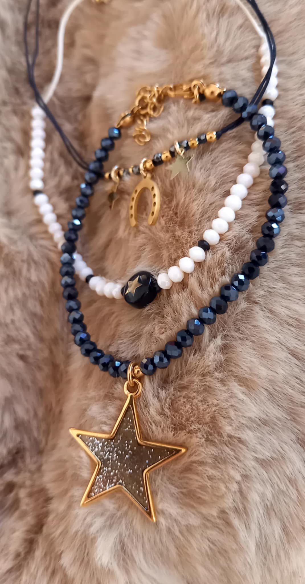 Βραχιόλι με πέτρες και μοτίφ με αστέρι