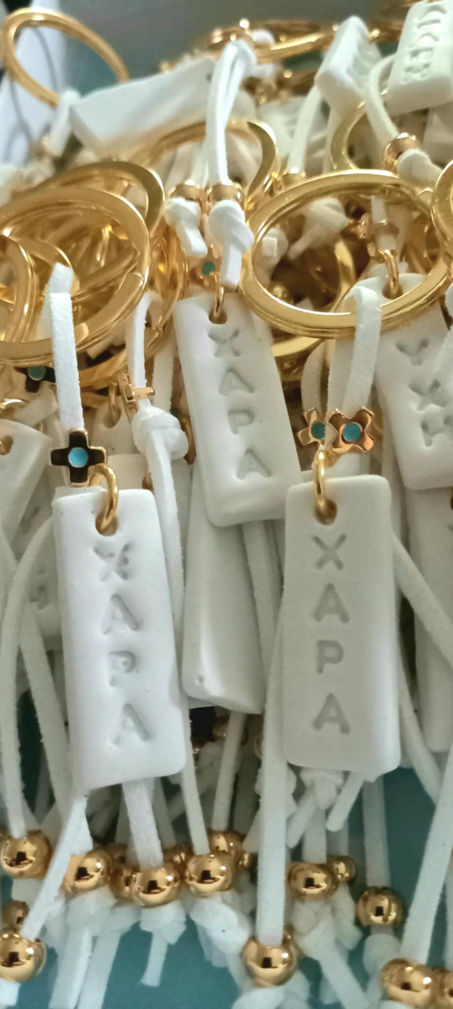 Μαρτυρικό βάπτισης μπρελόκ με υφή πορσελάνης και σταυρό