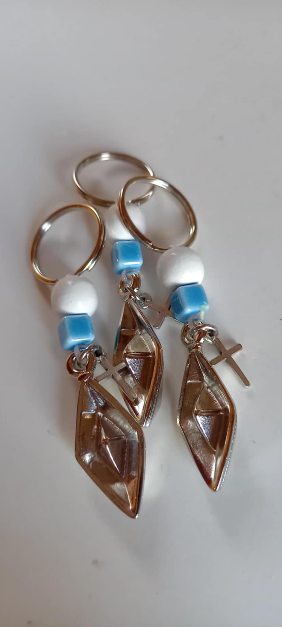 Μαρτυρικό βάπτισης μπρελόκ με καραβάκι, σταυρό και χάντρες