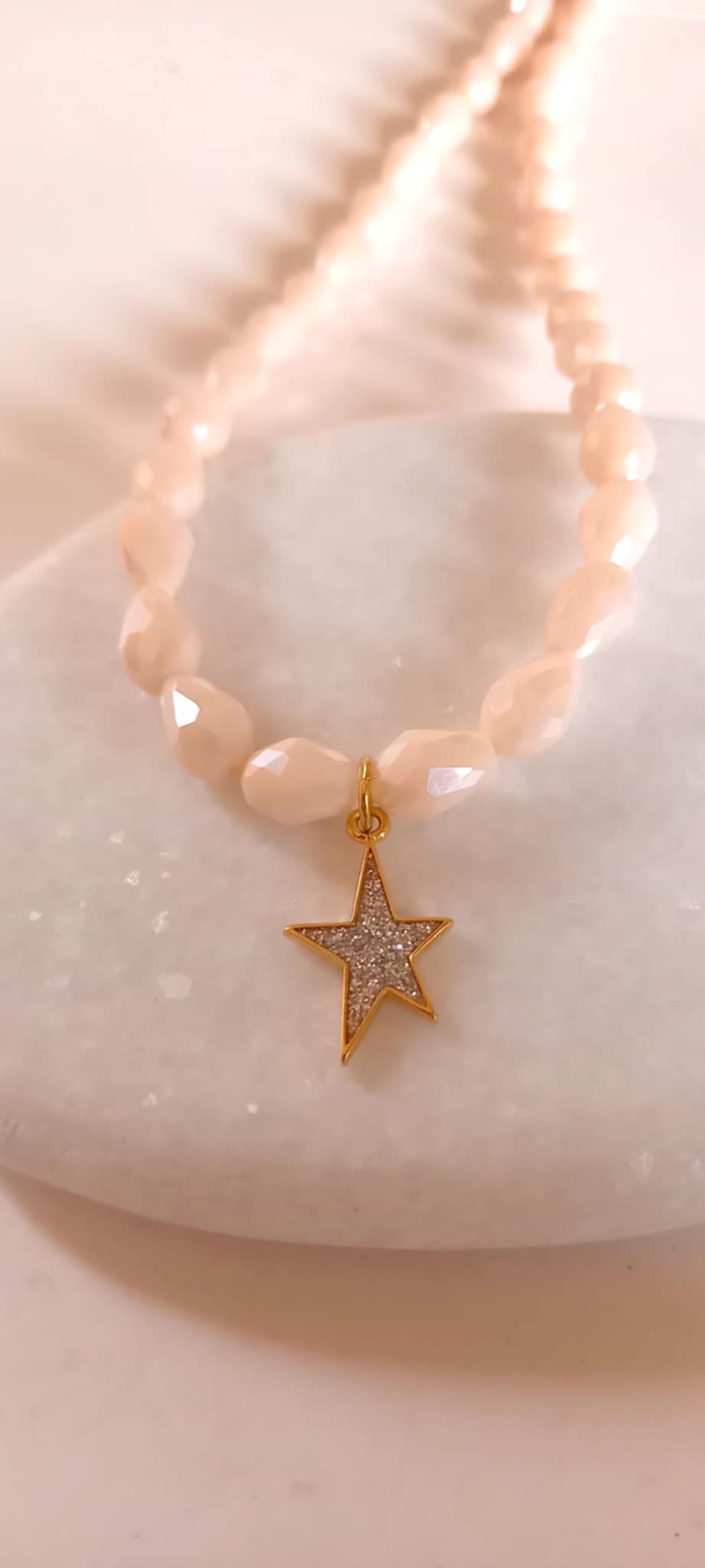 Κολιέ με κρύσταλλα και μοτίφ αστέρι