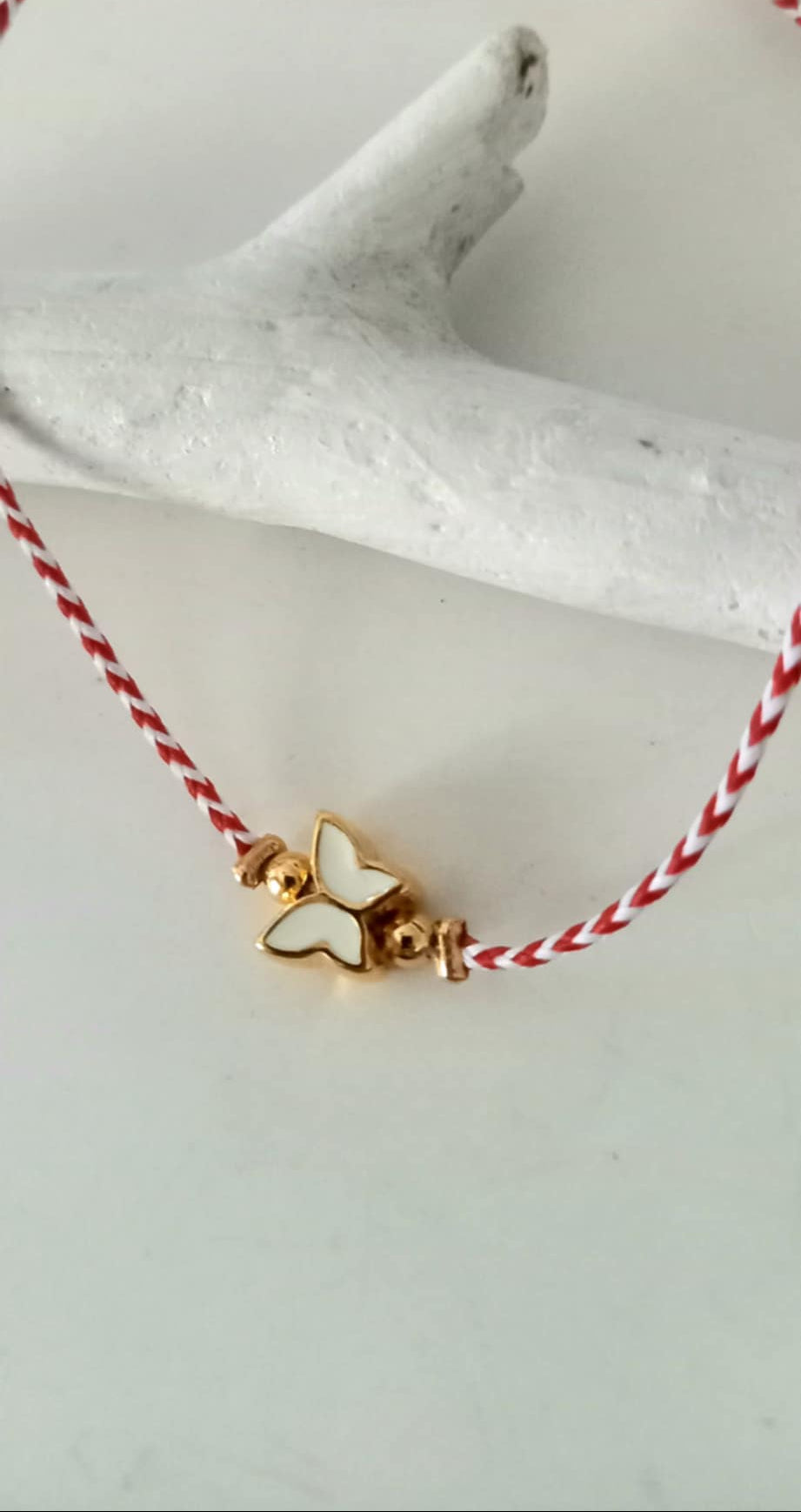 Βραχιόλι μαρτάκι με μοτίφ πεταλούδα με σμάλτο