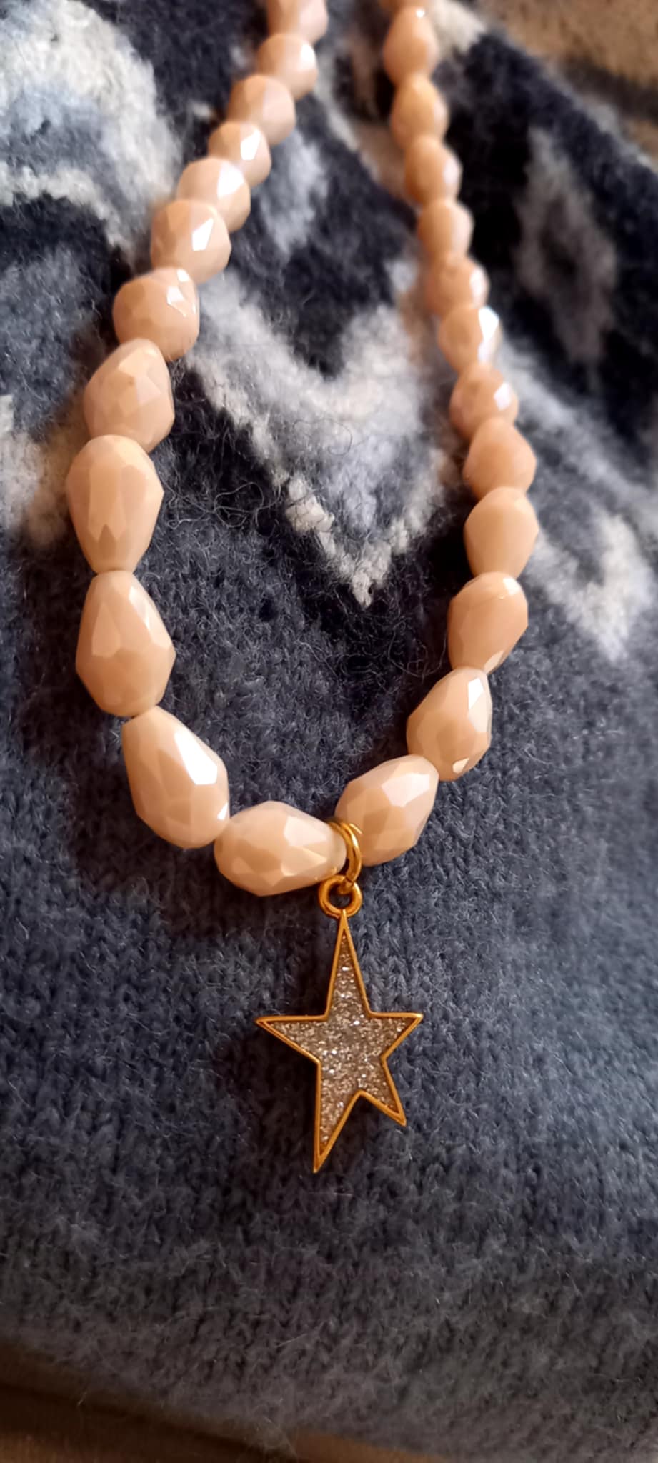 Κολιέ με κρύσταλλα και μοτίφ αστέρι