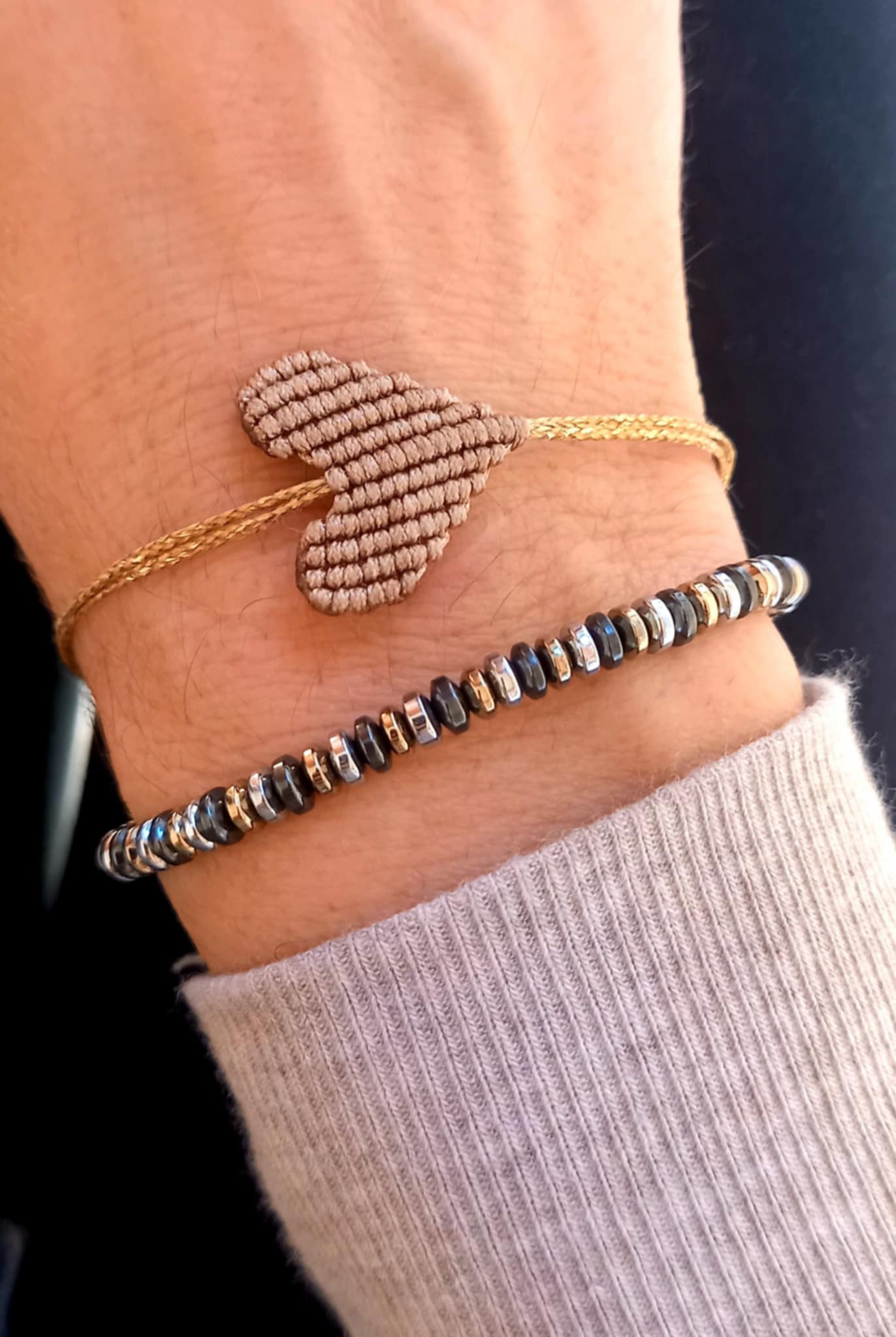 Βραχιόλι με καρδιά μακραμέ