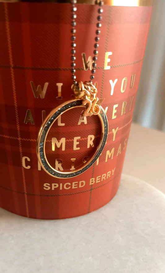 Κολιέ - γούρι με επιχρυσωμένα στοιχεία