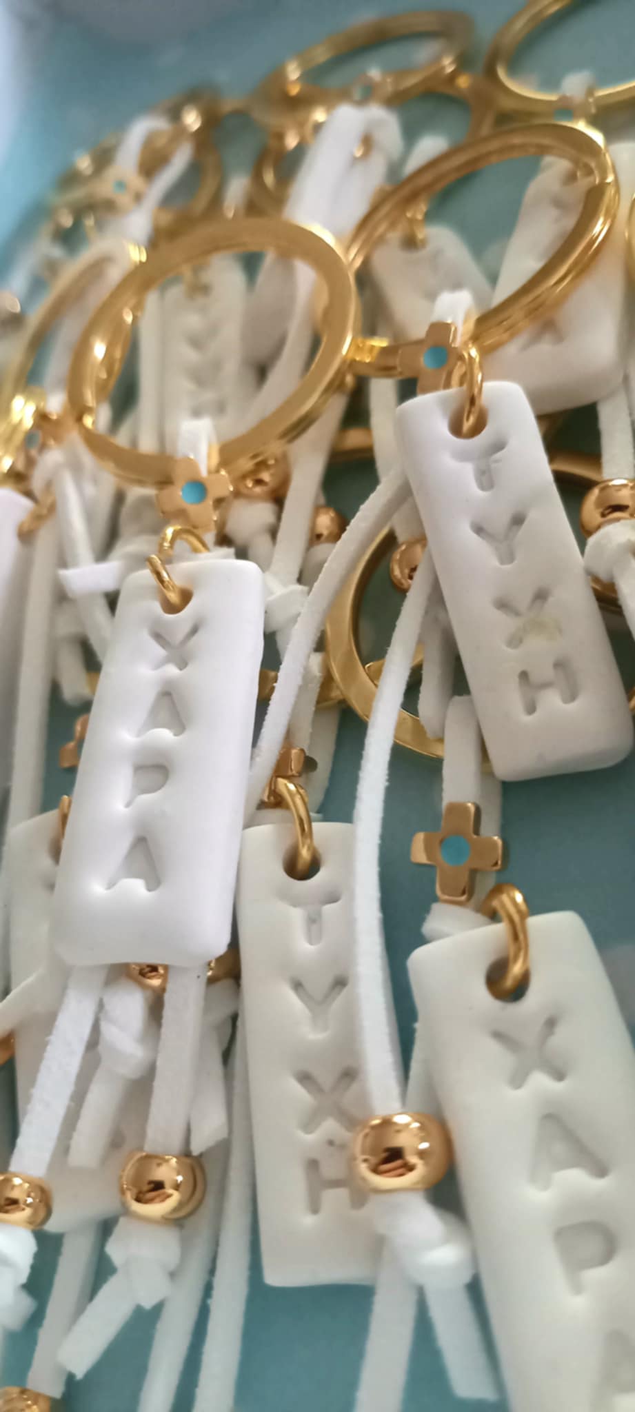 Μαρτυρικό βάπτισης μπρελόκ με υφή πορσελάνης και σταυρό