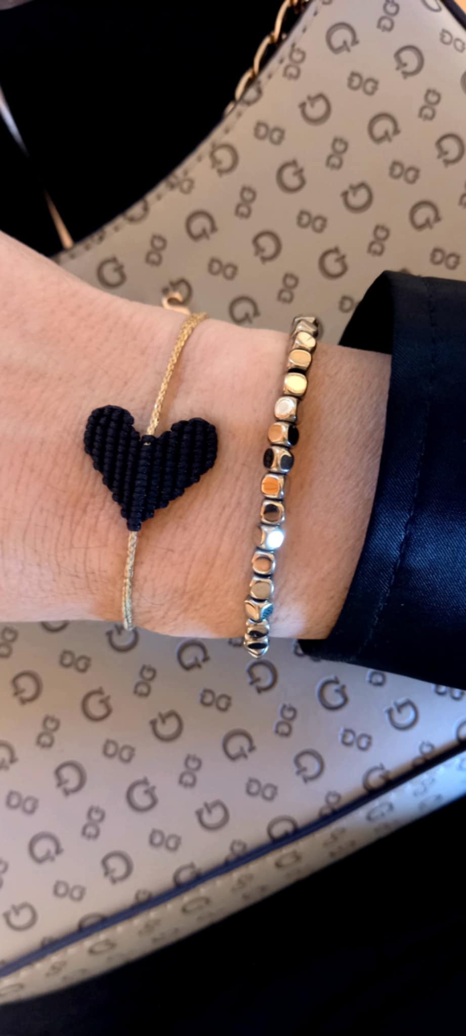 Βραχιόλι με καρδιά μακραμέ