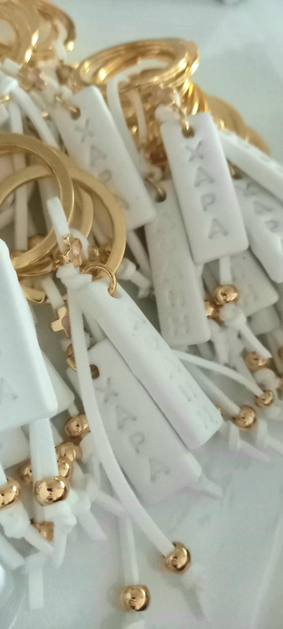 Μαρτυρικό βάπτισης μπρελόκ με υφή πορσελάνης και σταυρό