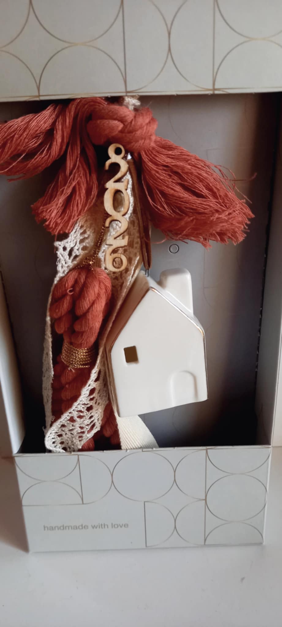 Γούρι 2026 με σπιτάκι από πορσελάνη