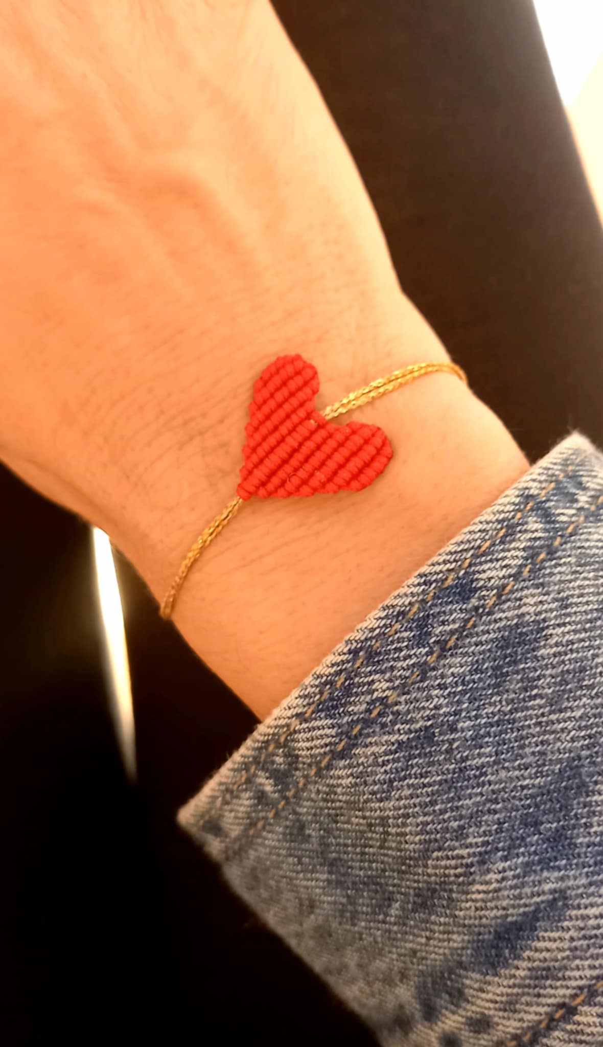 Βραχιόλι με καρδιά μακραμέ