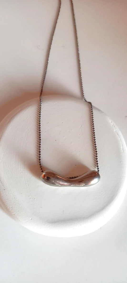 Κολιέ με ατσάλινο στοιχείο