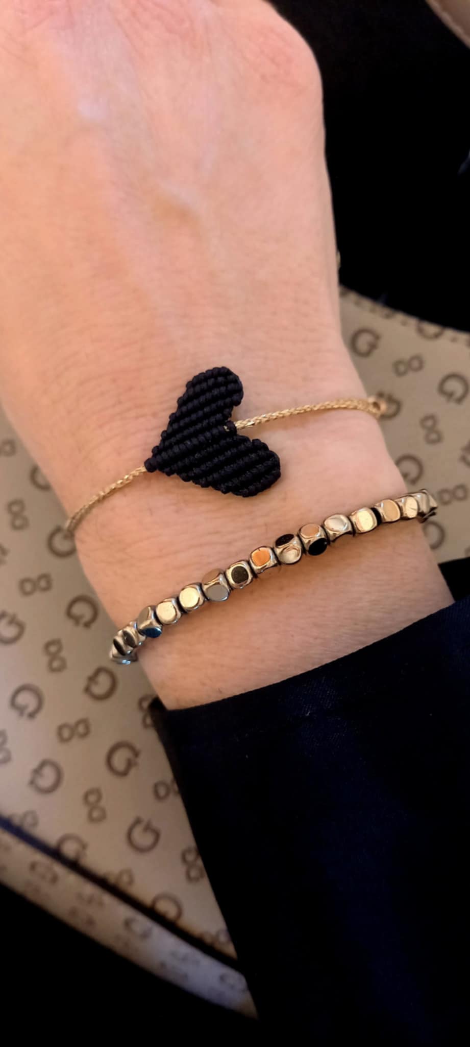 Βραχιόλι με καρδιά μακραμέ