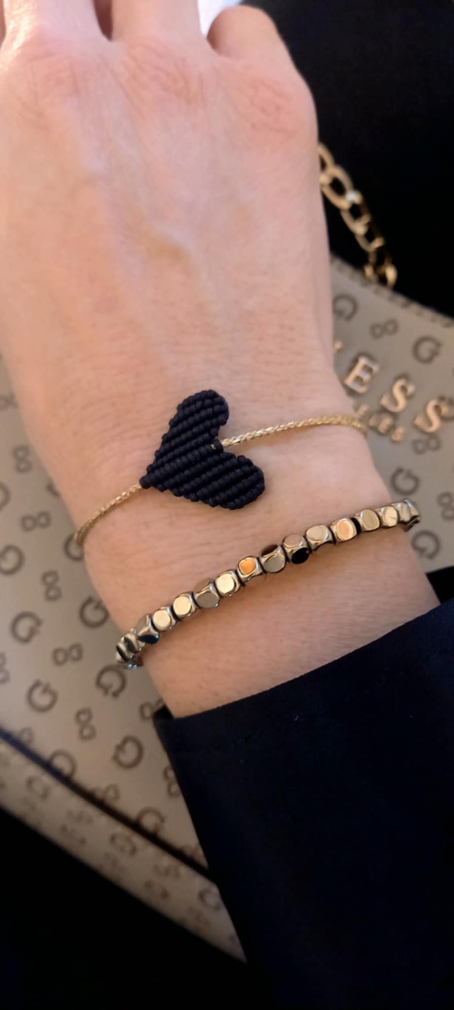 Βραχιόλι με καρδιά μακραμέ