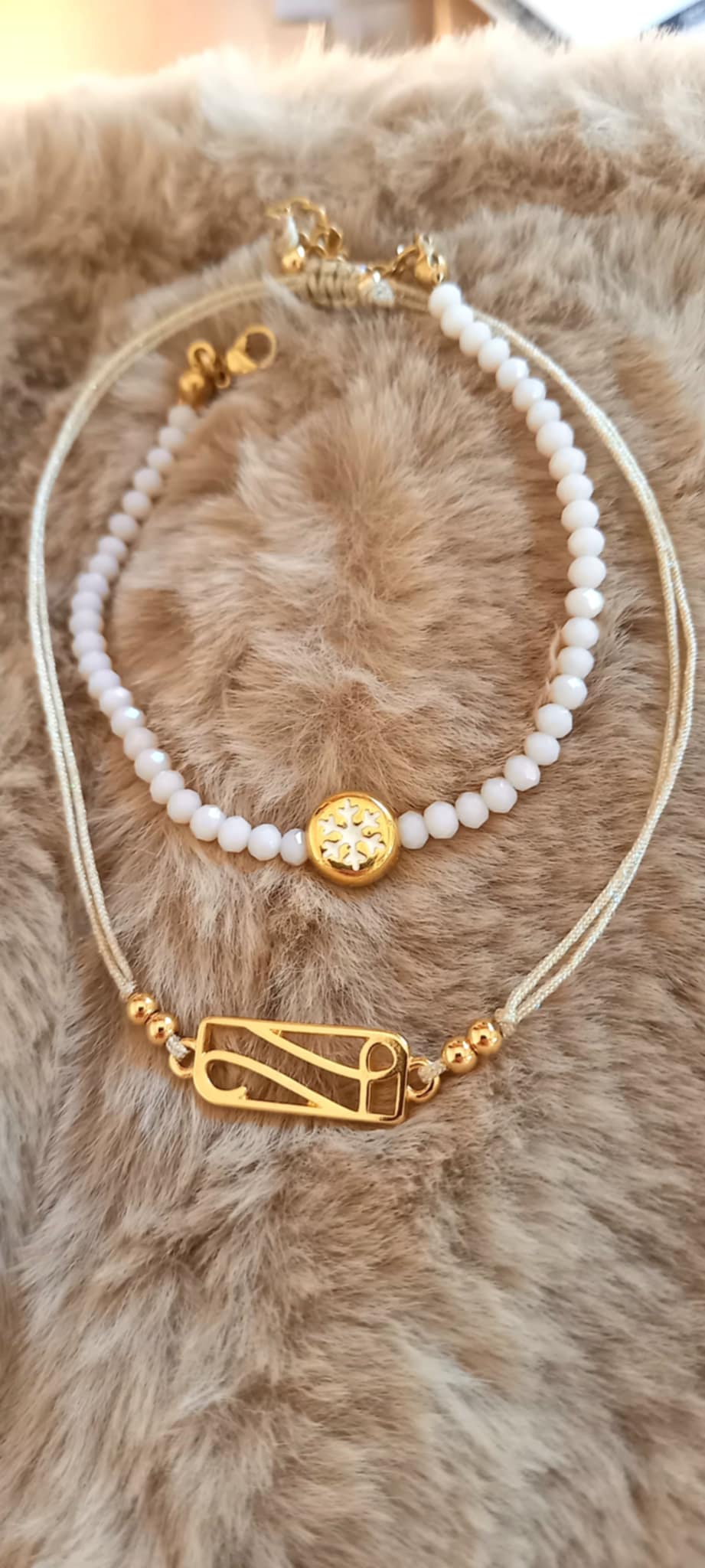 Βραχιόλι με κρύσταλλα και γιορτινό μοτίφ