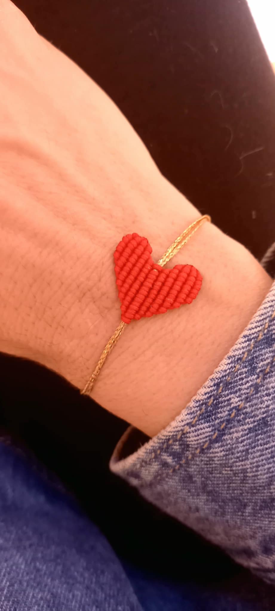Βραχιόλι με καρδιά μακραμέ