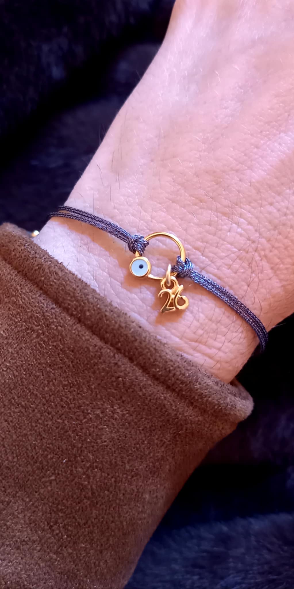 Βραχιόλι γούρι 2026 με επιχρυσωμένα στοιχεία