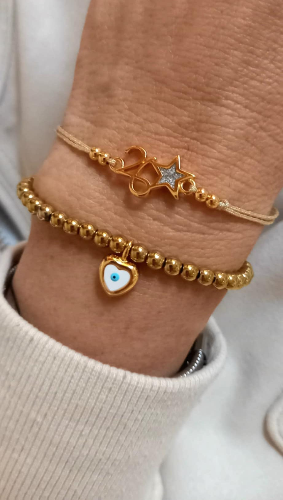 Βραχιόλι - γούρι με επιχρυσωμένο στοιχείο "26"