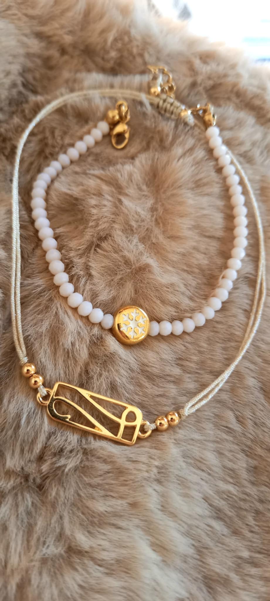 Βραχιόλι με κρύσταλλα και γιορτινό μοτίφ