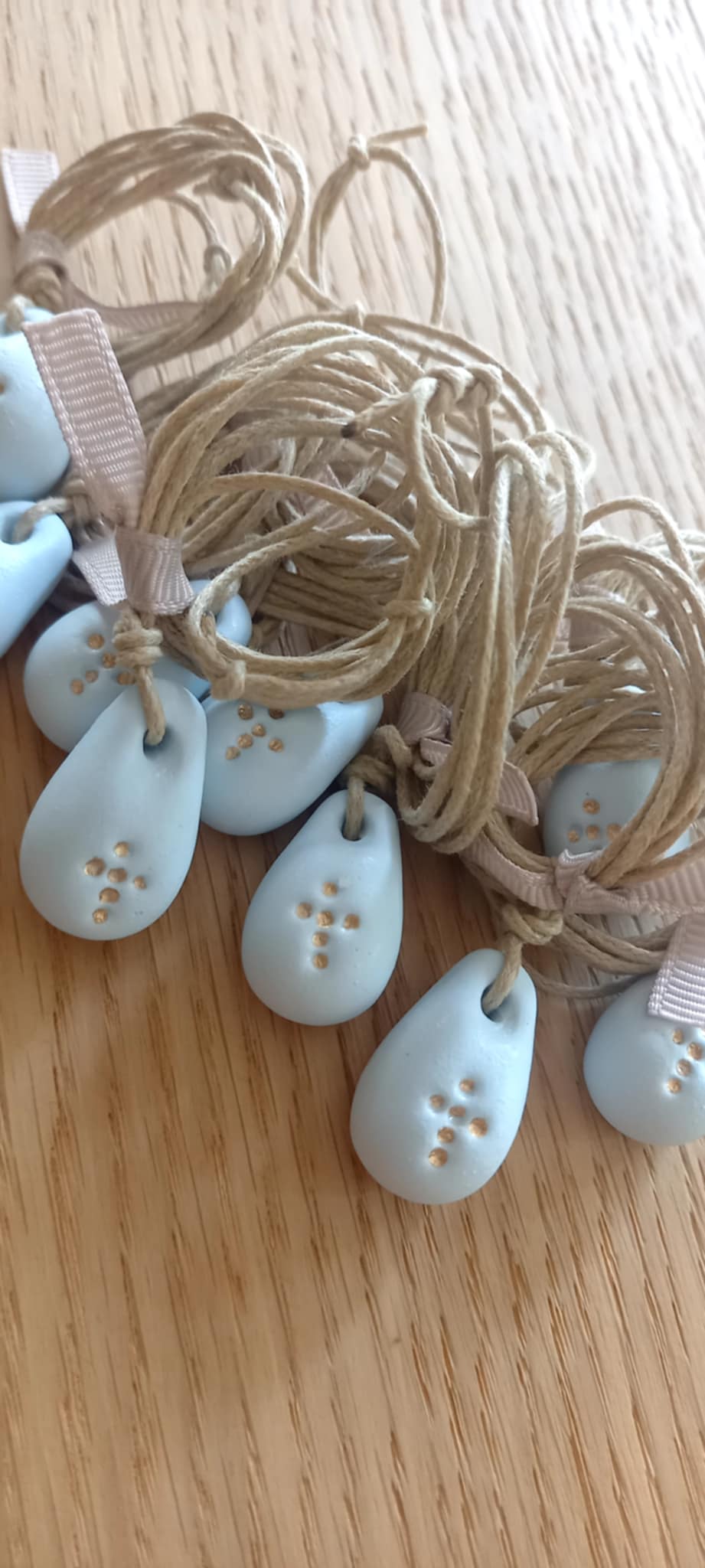 Μαρτυρικό βάπτισης για το λαιμό με υφή πορσελάνης