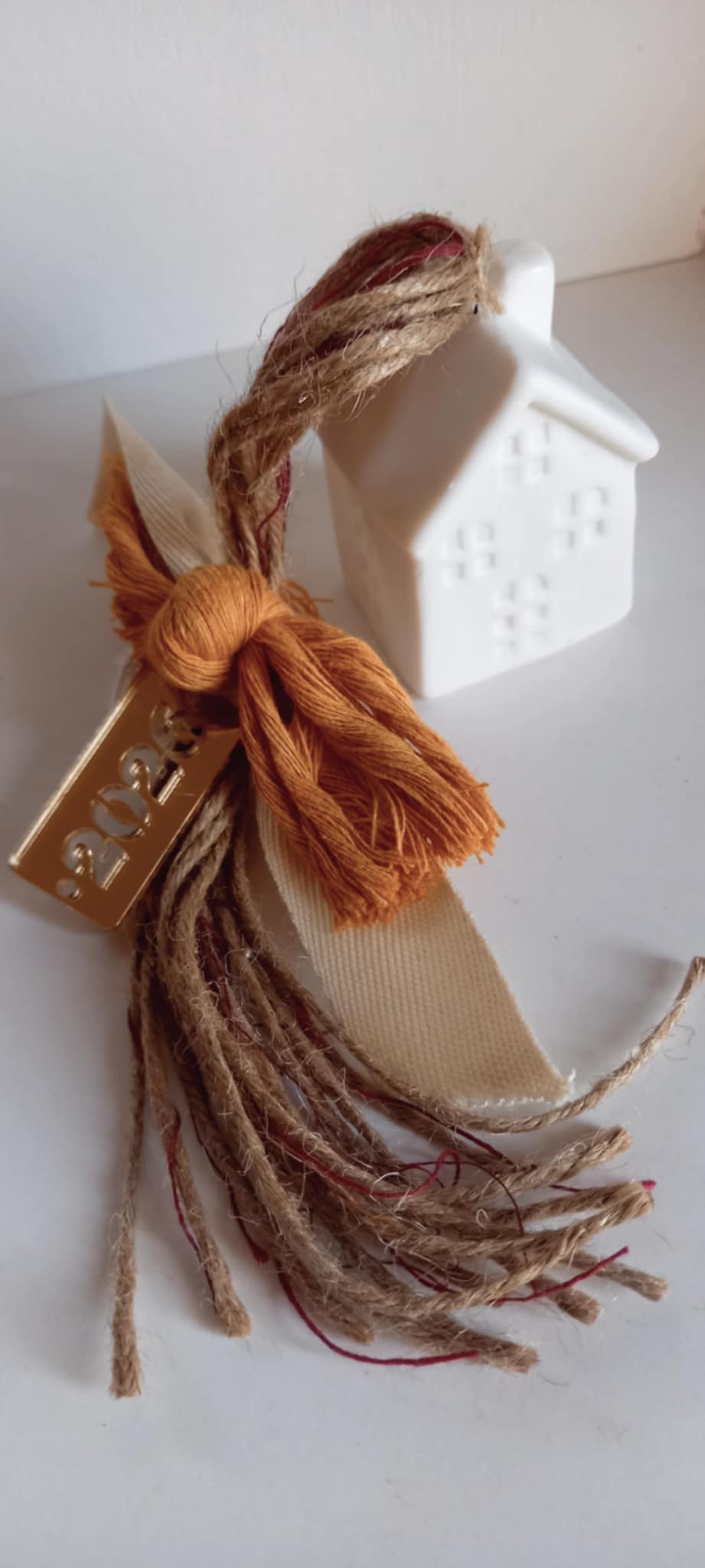 Γούρι 2026 σπιτάκι από πορσελάνη