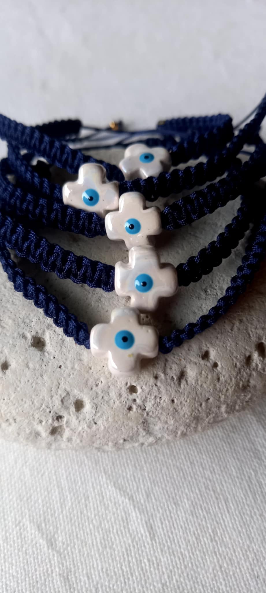 Μαρτυρικό βάπτισης βραχιόλι μακραμέ με σταυρό