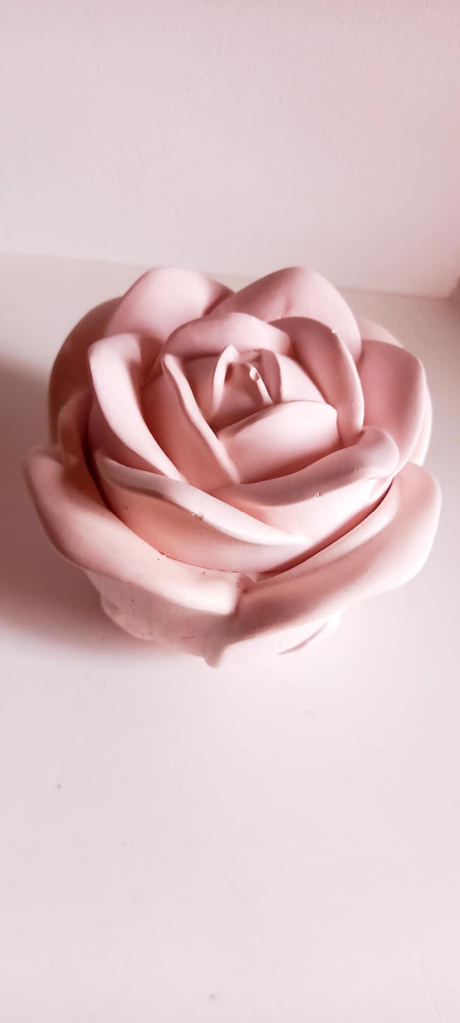 Μπομπονιέρα βάπτισης κεραμική μπιζουτιέρα σε σχήμα τριαντάφυλλο