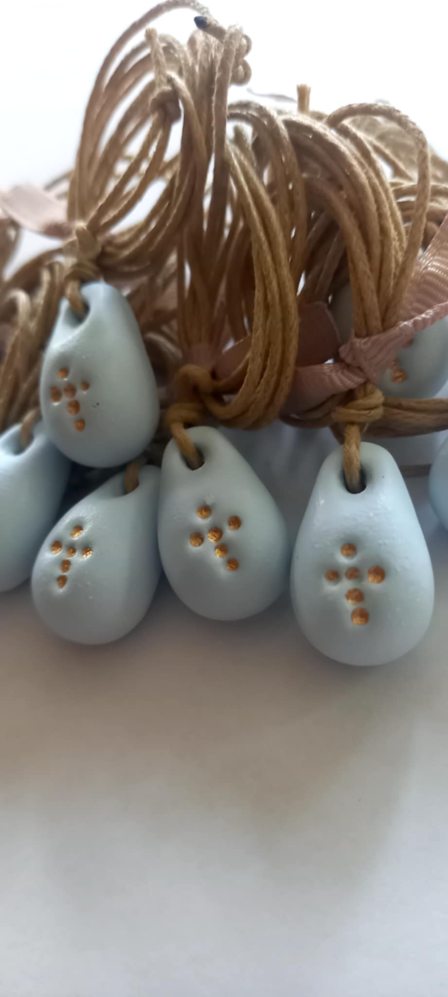 Μαρτυρικό βάπτισης για το λαιμό με υφή πορσελάνης