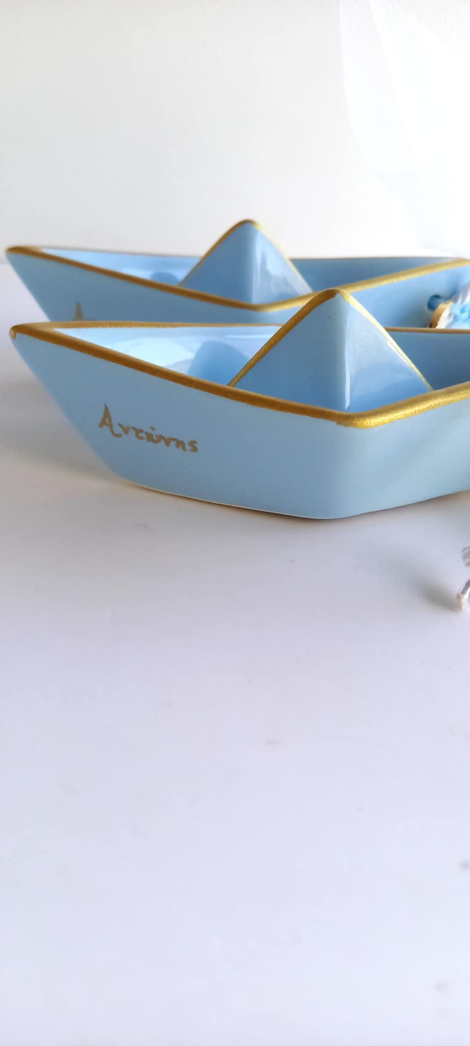 Μπομπονιέρα βάπτισης κεραμικό καράβι με κωνσταντινάτο και όνομα