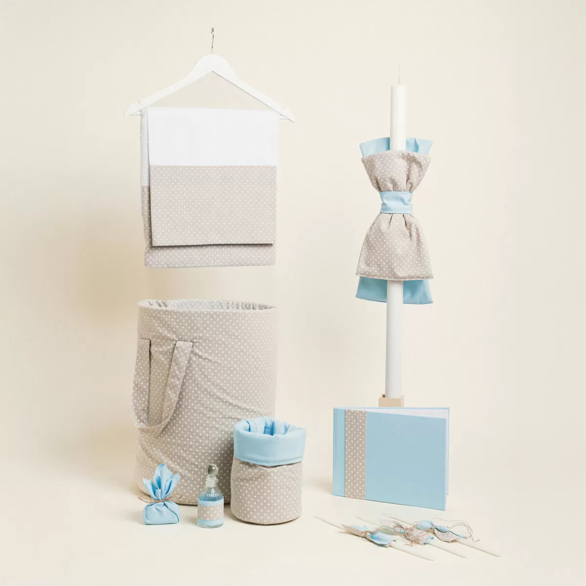 Σετ βάπτισης με μπεζ πουά