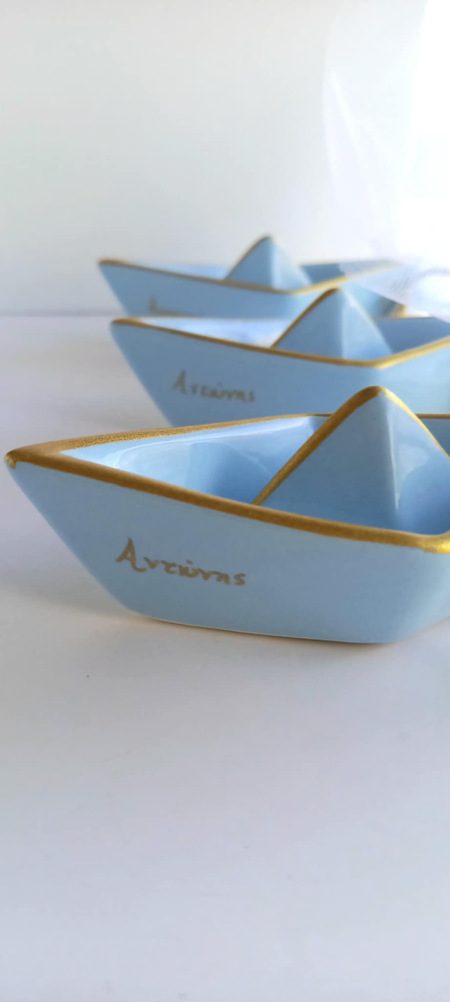 Μπομπονιέρα βάπτισης κεραμικό καράβι με κωνσταντινάτο και όνομα