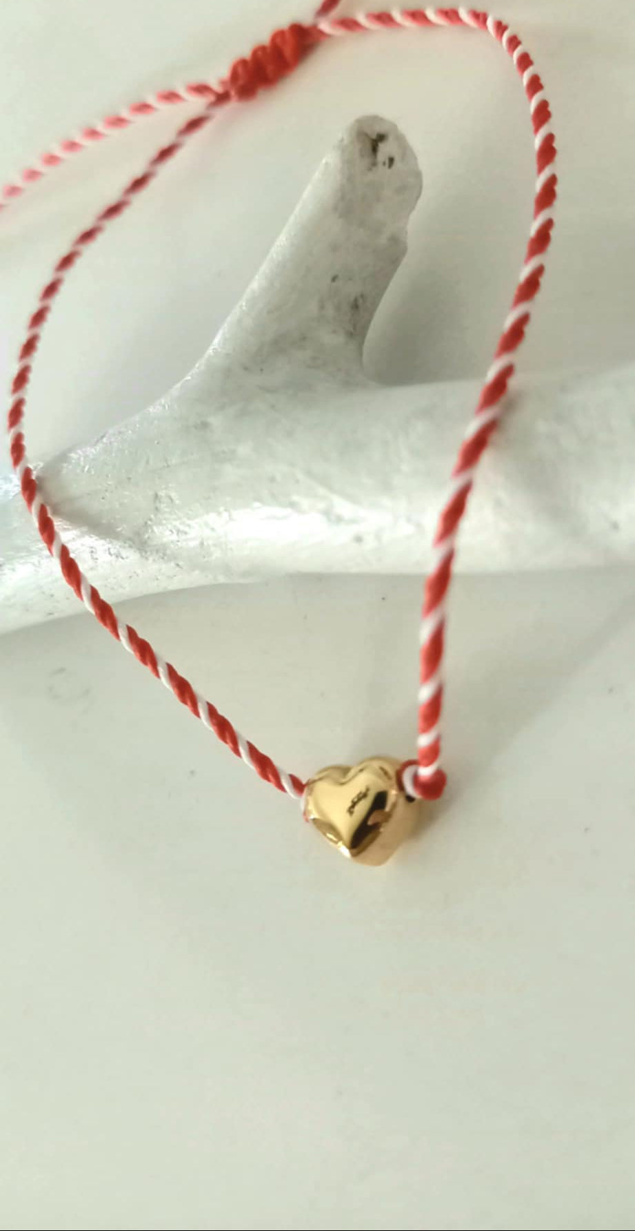 Βραχιόλι μαρτάκι με ατσάλινο μοτίφ καρδιά