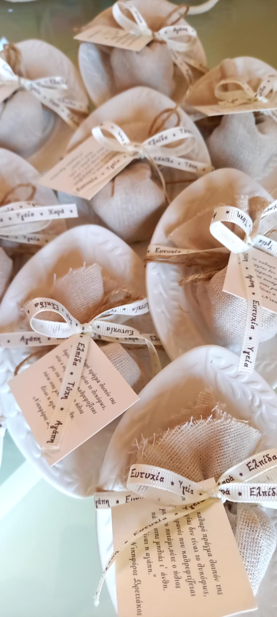 Μπομπονιέρα γάμου - βάπτισης κεραμικό πιατάκι