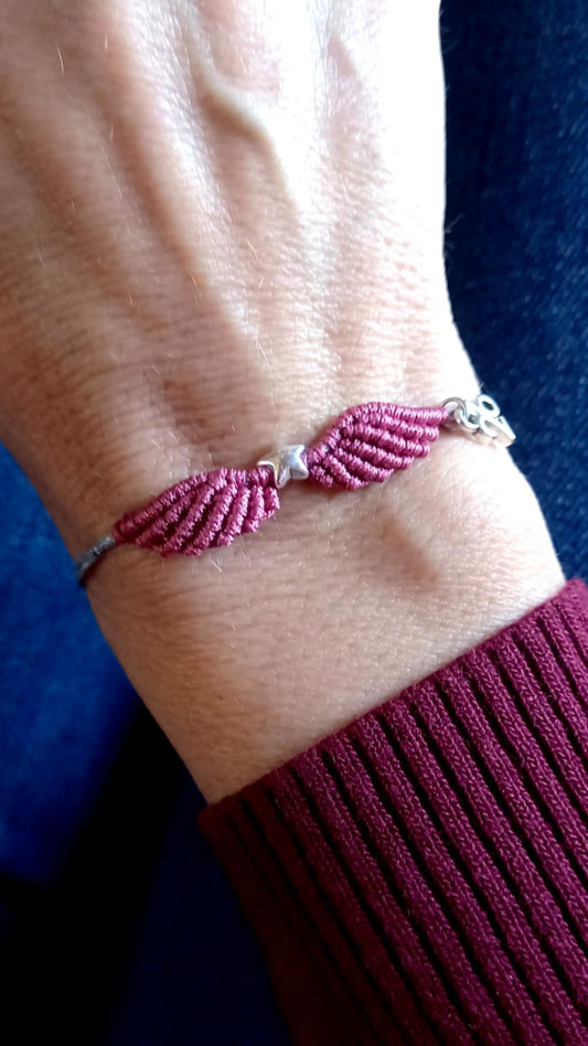 Βραχιόλι γούρι με μακραμέ φτερά αγγέλου